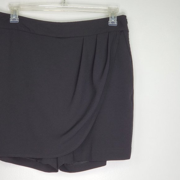 Liz Claiborne Black Skort With Pockets Size 10 - Picture 3 of 12